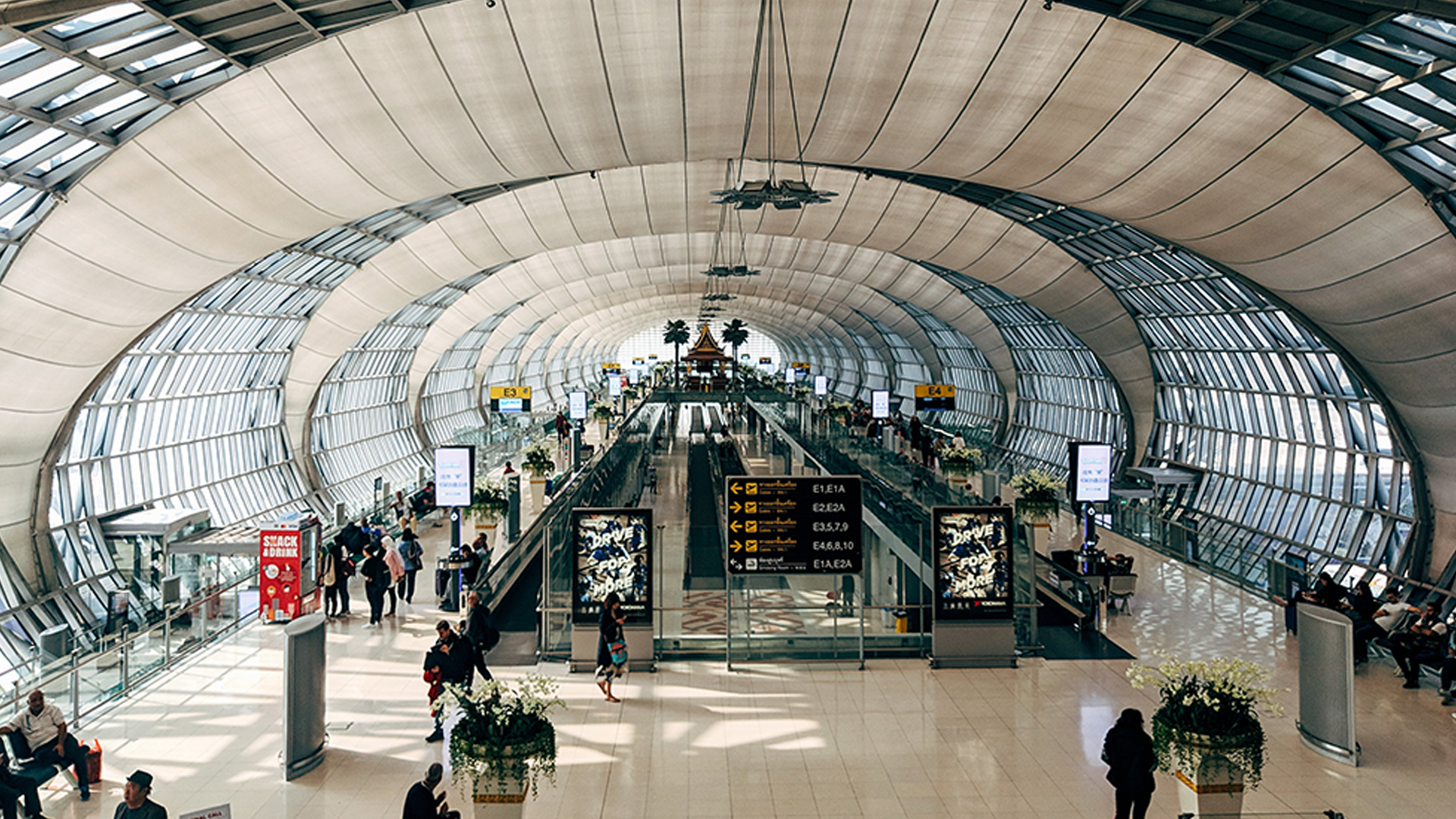 ชาติในเอเชียจุดสงคราม ท่องเที่ยว รุนแรง 9 เดือนแรกต่างชาติเที่ยวจีน-เวียดนามพุ่ง 10% แต่ลดมาไทยถึงติดลบ ที่มาก็หดใช้จ่ายเที่ยวในไทยทั้งใช้จ่ายเฉลี่ยรายวันและต่อการเดินทาง