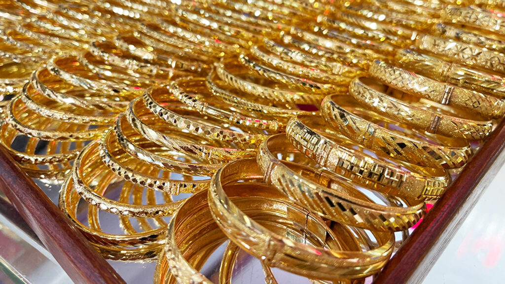 ทองคำ ในไทยปิดจบวัน ร่วงลง -400 บาท ทองแท่งขาย 61,050 บาท รูปพรรณ 61,850 บาท ทิ้งช่วงทำนิวไฮต่อเนื่อง