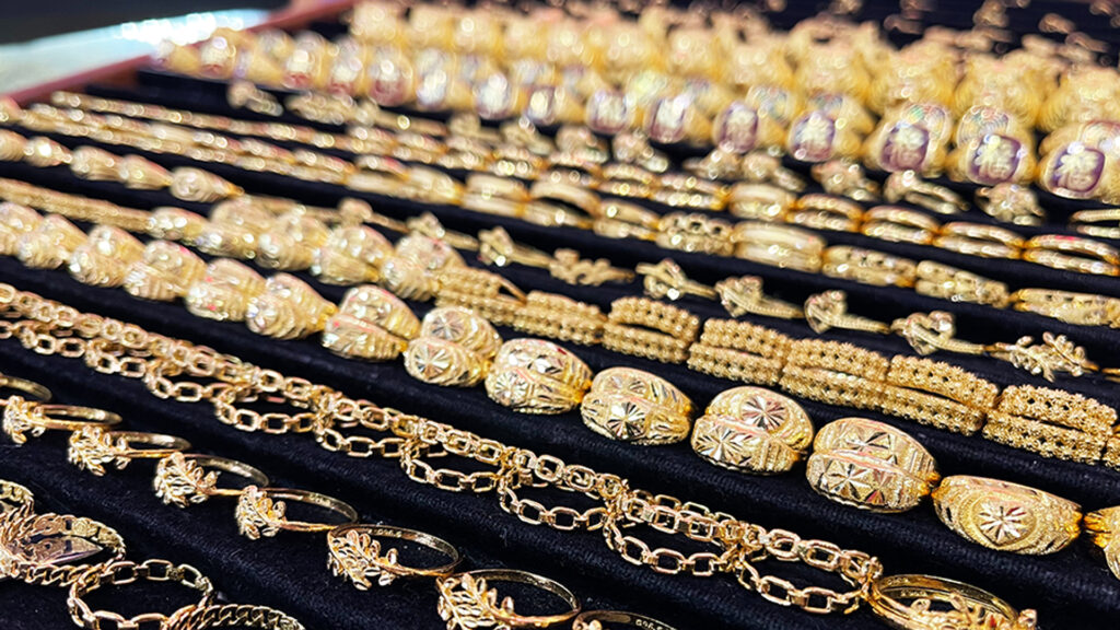 ทองคำ ในไทยปิดสิ้นวันพุ่งกระฉูด +1,350 บาท ดันทองแท่งขาย 64,750 บาท รูปพรรณ 65,550 บาท