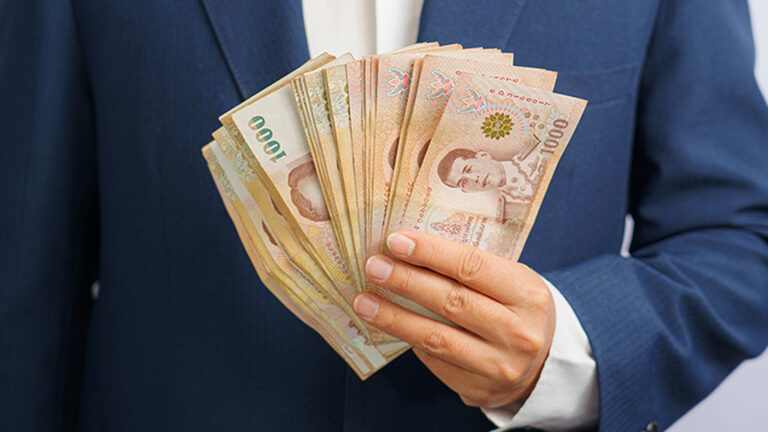 ช็อกเกษียณเหลื่อมล้ำของคนไทย ธนาคารยูโอบี เผยเป้า เงินหลังเกษียณ คนรวยห่างลิบเกือบ 7 ล้านบาทกับคนธรรมดา คนไทยยังต้องการเกษียณ 60 ปี