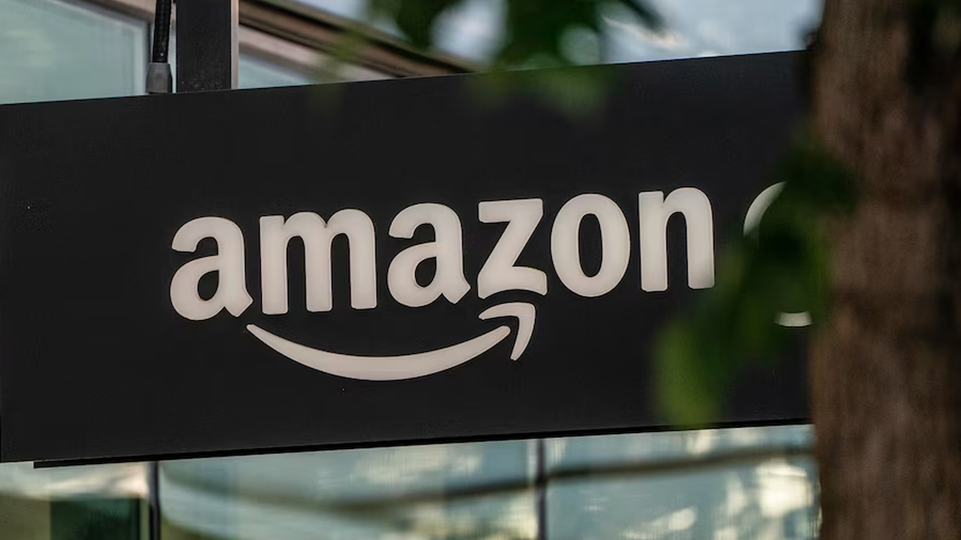 ยักษ์อีคอมเมิร์ซระดับโลก อเมซอน ปลดพนักงาน ประจำวิศวกรเกือบ 40% ปลดพนักงานในกลุ่มธุรกิจออนไลน์ยันธุรกิจเกม รวมปลดใหญ่ 14,000 คนในกว่า 3 ทศวรรษที่ตั้งบริษัทเป็นต้นมา