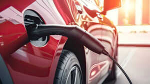 สงครามหั่นราคา รถอีวี ในไทยยาวต่อทั้งปี 69 กรุงศรีวิจัยชี้ศึกลดราคาอีวีจะเบาบางลงในอีก 2 ปีหน้า ผลพวงต้นทุนในจีนต่ำกว่าผลิตในไทยถึง 15% แถมโครงการอีวี 3.5 ทำต้นทุนผลิตในไทยสูง