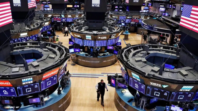 ตลาดหุ้นสหรัฐ สดใส ดัชนีหุ้นดาวโจนส์ปิดพุ่งกว่า 380 จุด ปิดเหนือ 47,000 จุดครั้งใหม่ ดัชนีหุ้นพุ่งมากสุดใน 5 เดือนครึ่ง รัฐบาลชัตดาวต์ในสหรัฐจ่อยุติเร็วๆ นี้