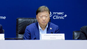 เอกชนหนุนสุดตัวดันแผนขึ้นภาษี VAT ใน 3-5 ปีหน้า ประธานสภาส่งสินค้าทางเรือ ฯ ชี้ดันคนรีบซื้อสินค้าขนาดใหญ่-ราคาสูงก่อนภาษีมีผล กระตุ้นบริโภคระยะสั้นถึงกลางได้ดี ใครซื้อมากก็จ่ายมากชัดเจน