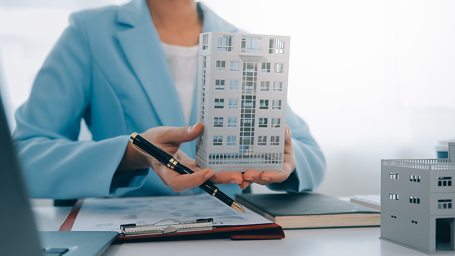 ดารา-นักแสดงมีรายได้หลายล้านบาทยัง กู้ ซื้อ บ้าน ไม่ผ่าน แบงก์จ้องตาเป็นมันกับกลุ่มบ้านหรือ คอนโด ช่วงราคา 1-2 ล้านบาท เป็นกลุ่มโดนปฏิเสธสูงถึง 70%