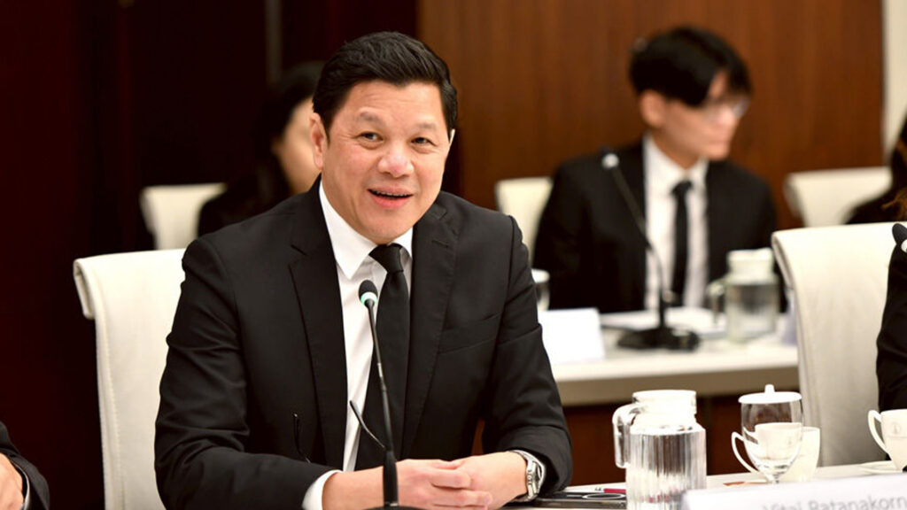 แบงก์ชาติ ส่งซิกกระชับคุมร้านขายทองคำ ผู้ว่าแบงก์ชาติชี้ต้องมีเจ้าภาพคุมร้านขายทอง ผมว่าจริง ถ้าไทยส่งออกทองไปกัมพูชา แล้วเจอแปลงเป็นเงินคริปโต ตามติดอะไรก็ไม่ได้เลย