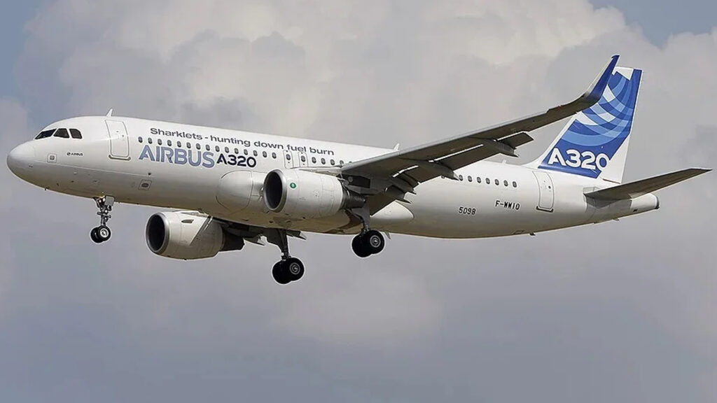 แอร์บัส เรียกคืนเครื่องบิน 6,000 ลำมากเป็นประวัติศาสตร์ใน 55 ปี ปัญหาคลื่นพายุสุริยะเสี่ยงทำเครื่องบินรุ่น A320 เสียการควบคุม เป็นรุ่นที่ขายดีที่สุดในโลก แซงโบอิ้ง 737