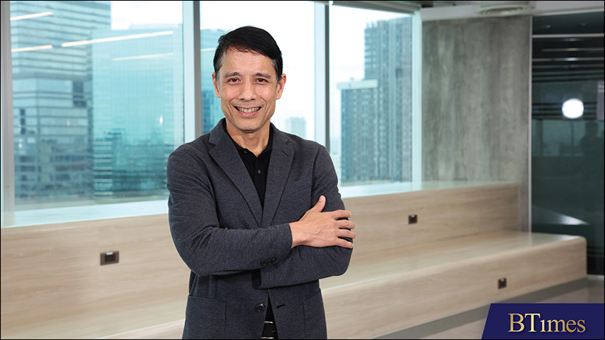 คุณสุทธิพงศ์ กนกากร - บริษัท เอสซีบี เทคเอกซ์ จำกัด (SCB TechX) และ บริษัท เอสซีบี เดต้า เอกซ์ จำกัด (SCB DataX)