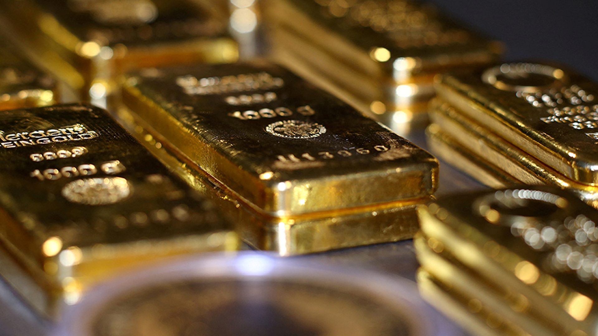 ทองคำโลก ปิดสูงสุดในเกือบ 2 เดือนถึง 3 วันติดกัน ปิดขึ้นเหนือ 4,310 ดอลลาร์ ดอลลาร์สหรัฐร่วงต่ำในรอบ 2 เดือน ลุ้นตัวเลขยอดขายปลีกในปลายสัปดาห์นี้