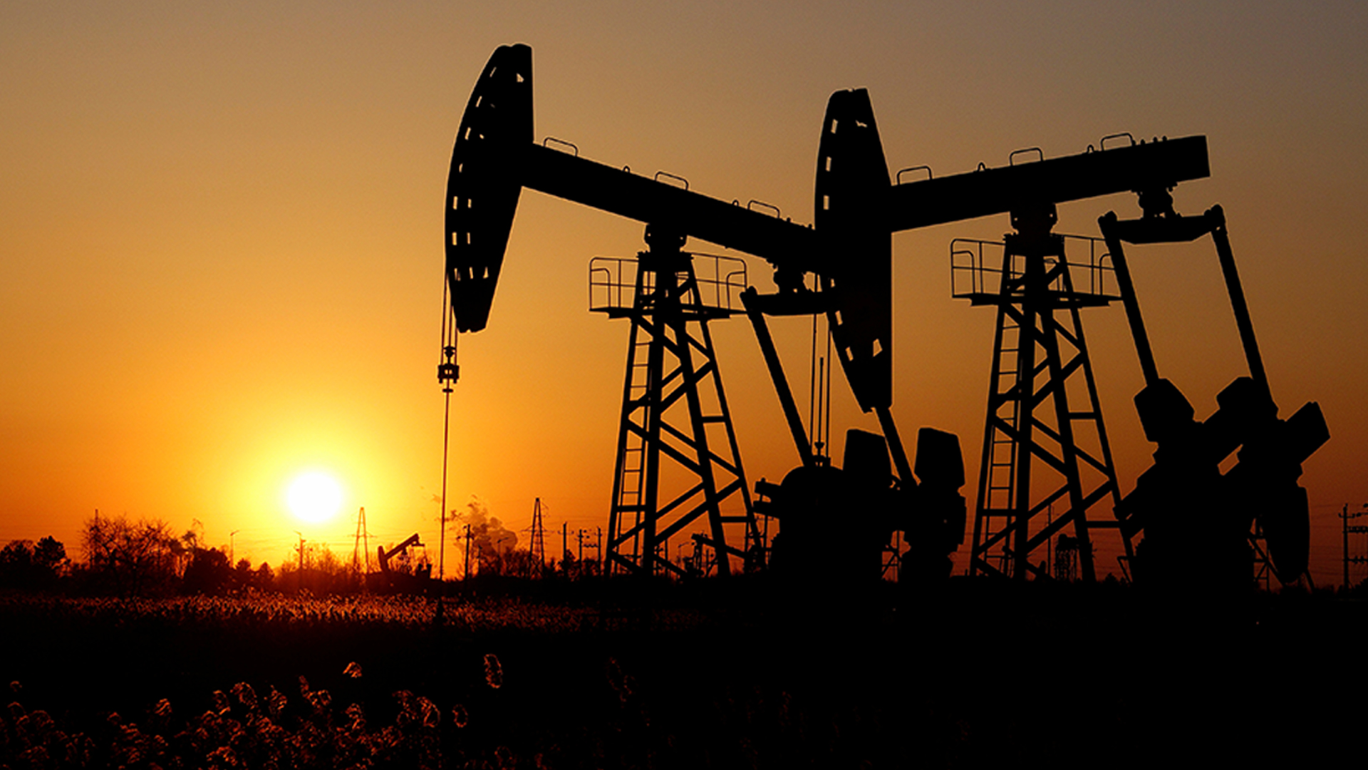 ราคา น้ำมันดิบโลก ขึ้นกว่า 1 ดอลลาร์ สูงกว่า 2% ปิดเหนือ 61 ดอลลาร์ สถานการณ์สหรัฐปิดล้อมเรือเข้า-ออกเวเนซุเอล่า ยูเครนโจมตีเรือและท่าเรือขนน้ำมันดิบในรัสเซียราคาน้ำมันในไทยทรงตัววันที่ 64 ต่อเนื่อง