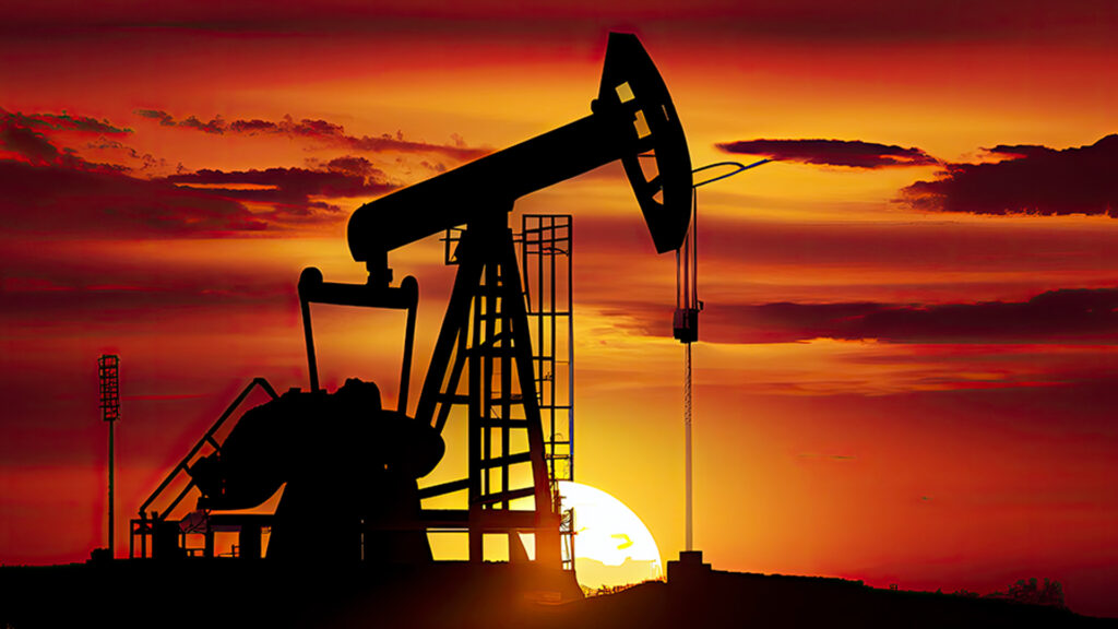 น้ำมันดิบโลก ปิดขึ้นกว่า 1% ขึ้นเหนือกว่า 63 ดอลลาร์ โดรนยูเครนโจมตีท่าเรือน้ำมันดิบรัสเซีย โอเปกพลัสตรึงกำลังผลิตน้ำมันดิบ ราคาน้ำมันในไทยทรงตัววันที่ 42 ต่อเนื่อง