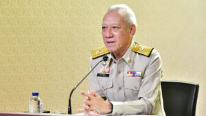 "พิพัฒน์" แจงข่าวจะเก็บ ค่าผ่านทางแยกเกษตร 30 บาท ชี้เป็นความเข้าใจผิด กทพ.ยันแค่ผลศึกษาเบื้องต้น ยังไม่มีอะไรเป็นข้อเท็จจริง คาดว่าจะใช้ระยะเวลา 2-3 ปี