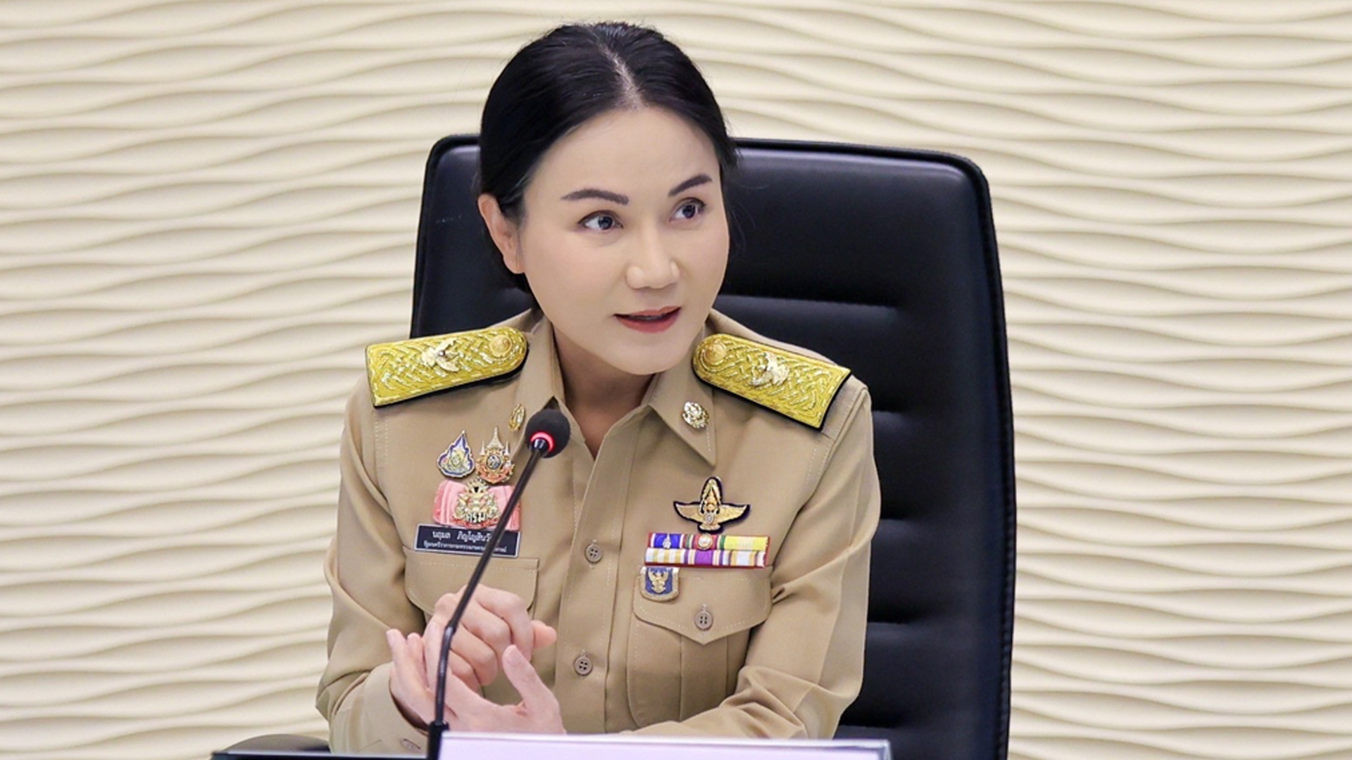 ศึกษาธิการ สั่งปิดโรงเรียน รวมกว่า 640 แห่งใน 5 จังหวัดแนวชายแดนไทยและกัมพูชา ปิดมากสุด 170 โรงเรียนในศรีษะเกษ ตามติดและประเมินสถานการณ์ปะทะตึงเครียด