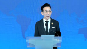 โฆษกกระทรวงต่างประเทศ ลั่น ถ้าทรัมป์เสนอให้เจรจา ตอบชัดไทยไม่พร้อม จัดเคอร์ฟิวค่ำถึงรุ่งเช้า 4 อำเภอชายแดนสระแก้วมีผลวันนี้ 10 ธ.ค. ถ้าปิดด่านชายแดนทั้งปี ศก.ไทยสูญกว่า 66,000 ล้าน ฉุด 0.7% จีดีพีปี 69 กัมพูชาจัดระยิงจรวดไกล 130 กม.เข้ากัมปงธมแล้ว