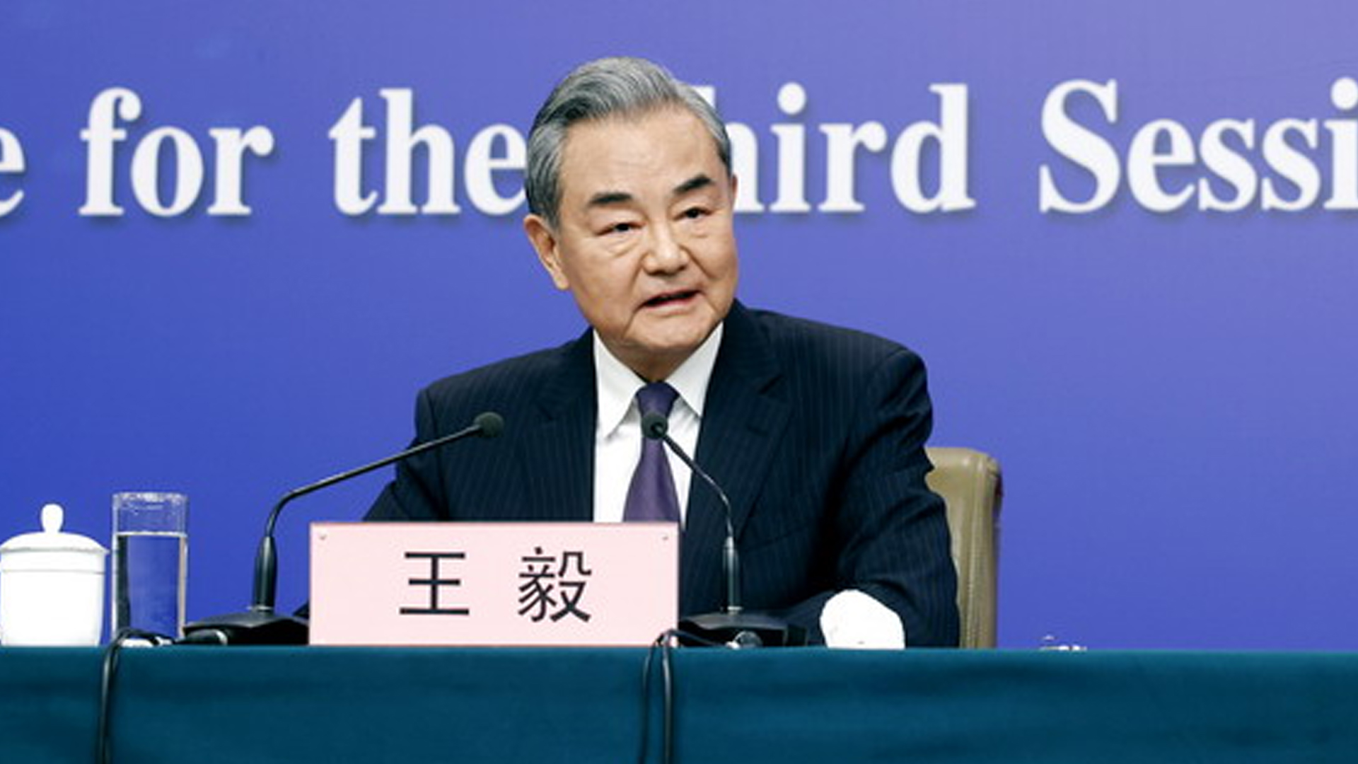 รมว.ต่างประเทศ จีน ชี้อธิปไตย- ความมั่นคง ของทุกชาติต้องถูกคุ้มครองด้วยกฎหมายนานาชาติ จีนไม่เชื่อว่าจะมีประเทศใดทำตัวเป็นตำรวจโลก