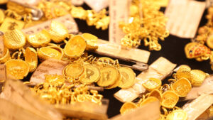 ตลาด ทองไทย เปิดตลาด +500 ทำราคาเสมอสูงสุดระหว่างวันนิวไฮ ทองแท่ง 68,950 รูปพรรณ 69,750 ต้นปี 69 ราคาทองไทยขึ้น 4,000 บาท หรือกว่า 6% เข้าสัปดาห์ที่ 3 ของปี 69