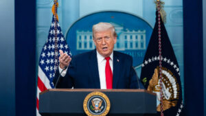 ทรัมป์ หงุดหงิดฝ่ายกฎหมายเกาหลีใต้ สั่งขึ้น ภาษีนำเข้าสินค้า จาก 15% เป็น 25% เหมือนเดิม รถยนต์ ยา ไม้แปรรูป โดนเก็บภาษีสูงขึ้น