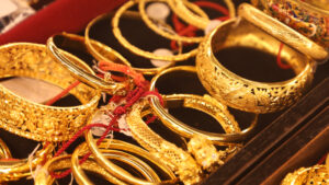 ทองคำโลก กระฉูดเกือบ 90 ดอลลาร์ ทำนิวไฮแตะ 4,765 ดอลลาร์ ครั้งแรกแตะ 4,700 ดอลลาร์ แห่ขายดอลลาร์สหรัฐร่วงหนักรายวันมากสุดในกว่า 1 เดือน ปธน.ทรัมป์ขึ้นภาษีกับ 8 ชาติยักษ์ในยุโรป กลุ่มอียูตอบโต้ภาษีสินค้าสหรัฐ ดอลลาร์ร่วง