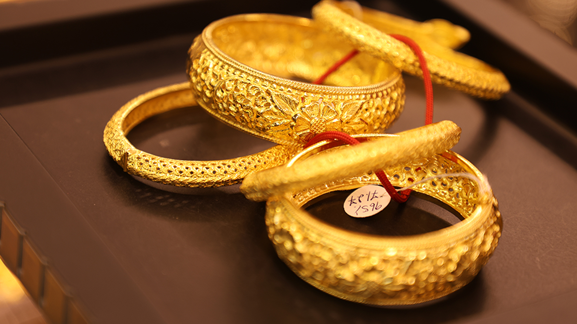 ทองคำไทย ปิดจบวันนี้ -400 บาท กดทองแท่งขาย 68,500 บาท รูปพรรณ 69,300 บาท พลิกกลับลงมาร่วงหลังนิวไฮหลายวันติด