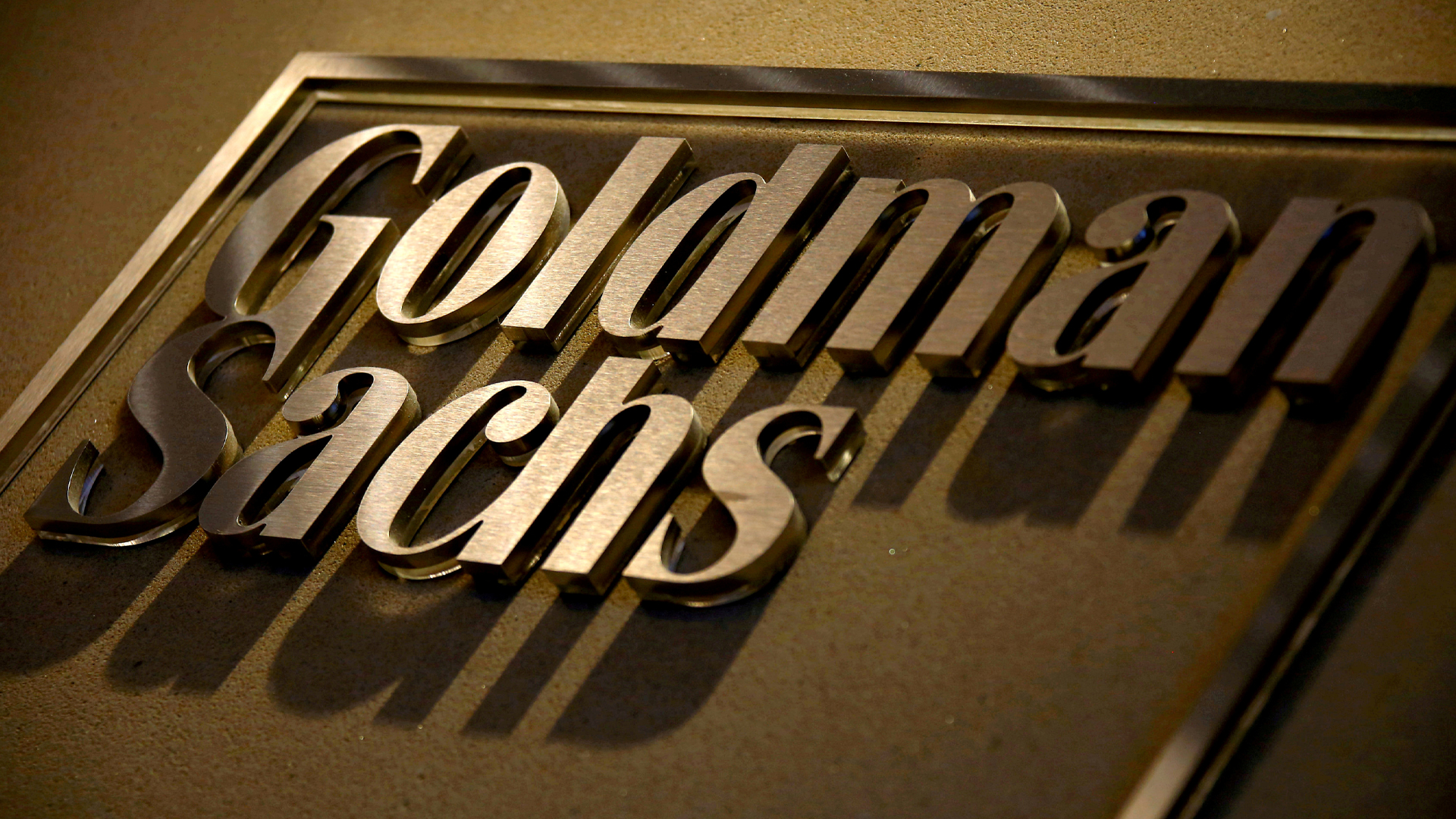 ยักษ์ธนาคารในสหรัฐกระตุกเป้าราคาทองคำขึ้นอีกกว่า 10% ธนาคารโกลด์แมน แซคส์ ลุ้นสิ้นปี 2026 ขึ้นแตะ 5,400 ดอลลาร์ บน 2 ปัจจัยหลักดันราคาทองคำโลกไปต่อ