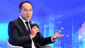 การบินไทย ท้าชนสิงคโปร์ ชี้ปัญหาสุดคลาสสิก ย้ำต้องเลิกต่างคนต่างทำ ถูกเลือกปฏิบัติในบ้านตัวเองทั้งที่เป็นสายการบินของประเทศไทย ปี 69 รับเครื่องบินใหม่เกือบ 30 ลำ มั่นใจปี 2030 ขนส่งผู้โดยสารถึง 20 ล้านคน