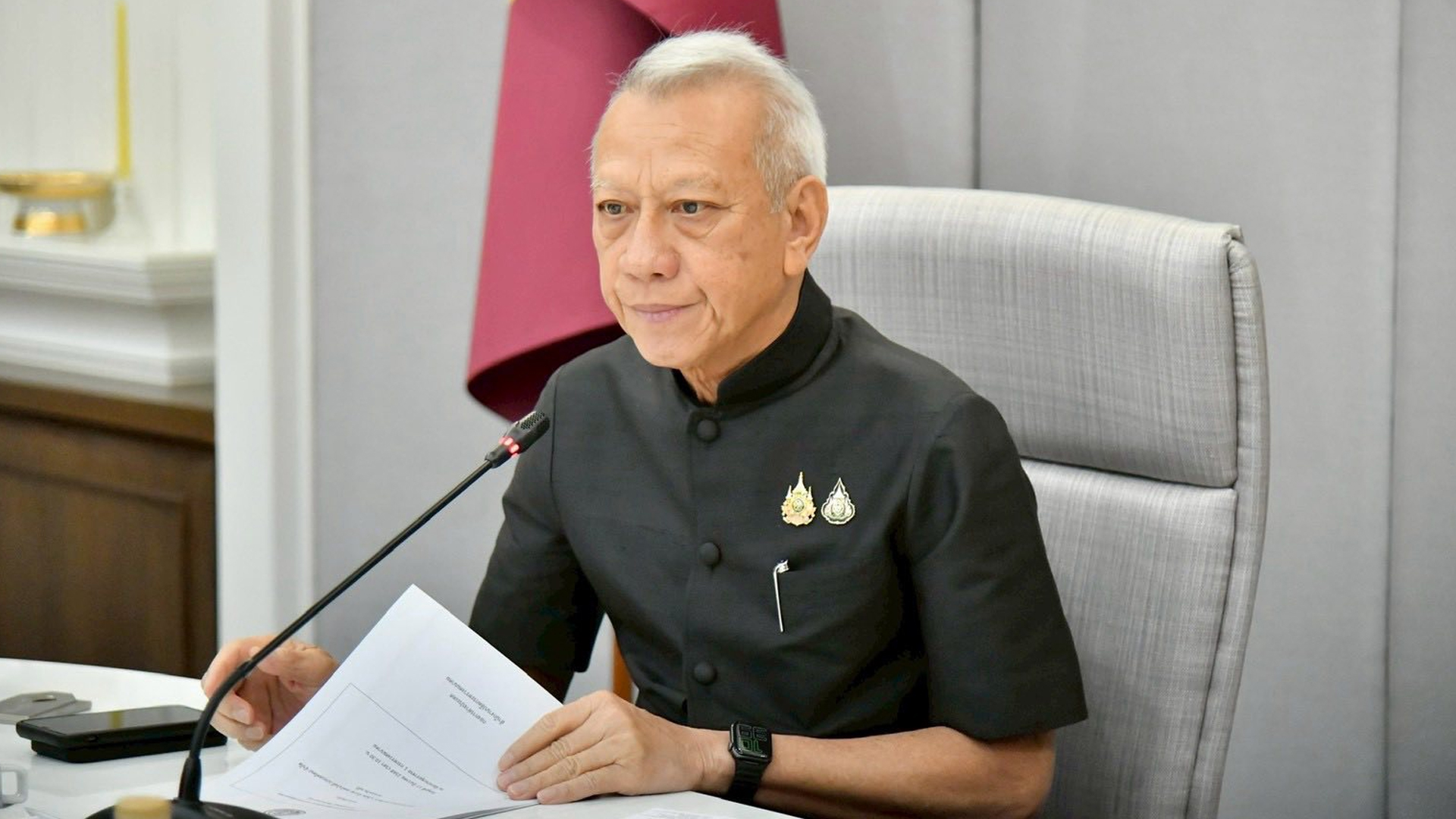 "พิพัฒน์" ลั่นพร้อมลุยซื้อคืนสัมปทาน รถไฟฟ้า ชูค่าโดยสาร 40 บาทตลอดวัน ไม่ต้องใช้งบอุดหนุน พร้อมชง ครม.ภายใน 3 เดือน ยก รฟม.คุมรายเดียว