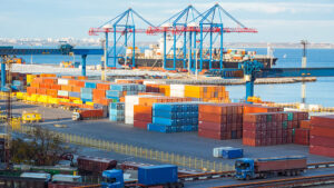 สภาผู้ ส่งออก เพิ่มเป้าส่งออกปี 69 โต 2-4% เดิมคาดโตแค่ 0-2% ห่วงภาษีทรัมป์กดดันตลาดตึงตัว กังวลบาทแข็ง จี้รัฐดูแลให้สอดคล้องภูมิภาค