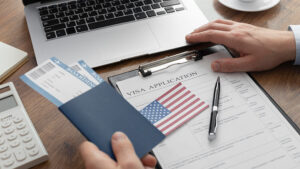 ก.ต่างประเทศ สหรัฐอเมริกา สั่งยุติการออกวีซ่า ไม่ให้คนไทยเข้าประเทศสหรัฐ รวมอีก 74 ประเทศ มีผล 21 ม.ค. เป็นต้นไป ป้องกันไม่ให้คนที่ได้วีซ่าเข้าสหรัฐและมีแนวโน้มไปพึ่งพาสวัสดิการของสหรัฐ