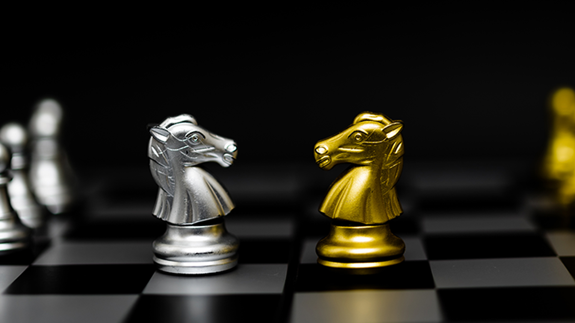 ศุกร์ทมิฬตลาด ทองคำ และ โลหะเงิน ทั่วโลก สุดเลวร้ายใน 13 ปี ทองคำดิ่งเกือบ 640 ดอลล์ หลุด 5,000 ดอลล์ ดิ่งเหวกว่า -8% โลหะเงินร่วง 25 ดอลล์ หลุด 96 ดอลล์ ดิ่งเหวลึก -18% เลวร้ายสุดใน 6 ปี หรือตั้งแต่โรคโควิด-19