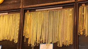 จันทร์ทมิฬ ทองคำ ไทย 13.23 น. ทองคำแท่งไทยดำดิ่งหลุด 70,000 แตะ 69,000 ต่ำสุดระหว่างวัน ดำดิ่ง -5,200 (-7%) ในเกือบ 4 ช.ม.จากราคาเปิดตลาด ต้นปีนี้มาทองไทย 4,050 หรือ +6%